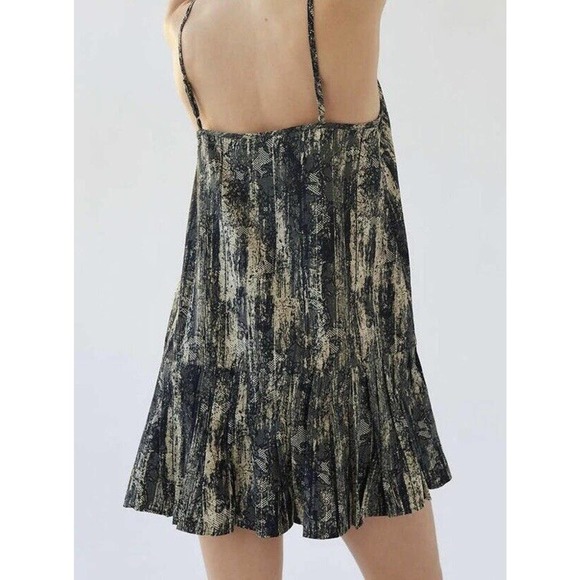NWT Urban Outfitters Womens Camille Dress Size Small Adjustable Straps Black Tan - Picture 3 of 14